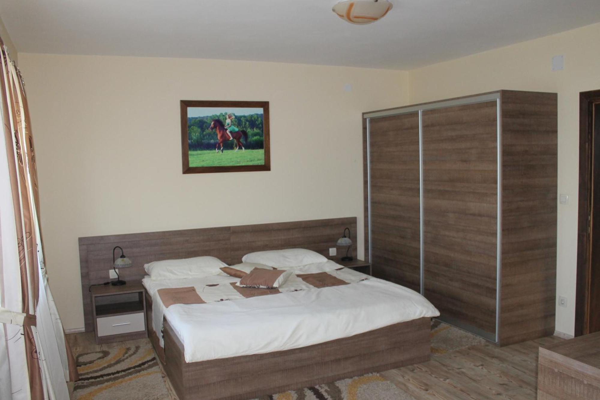 Rooms & Apartment Vinia Bjelovar Room photo