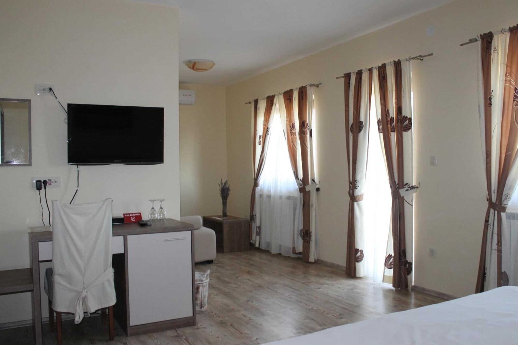 Rooms & Apartment Vinia Bjelovar Room photo