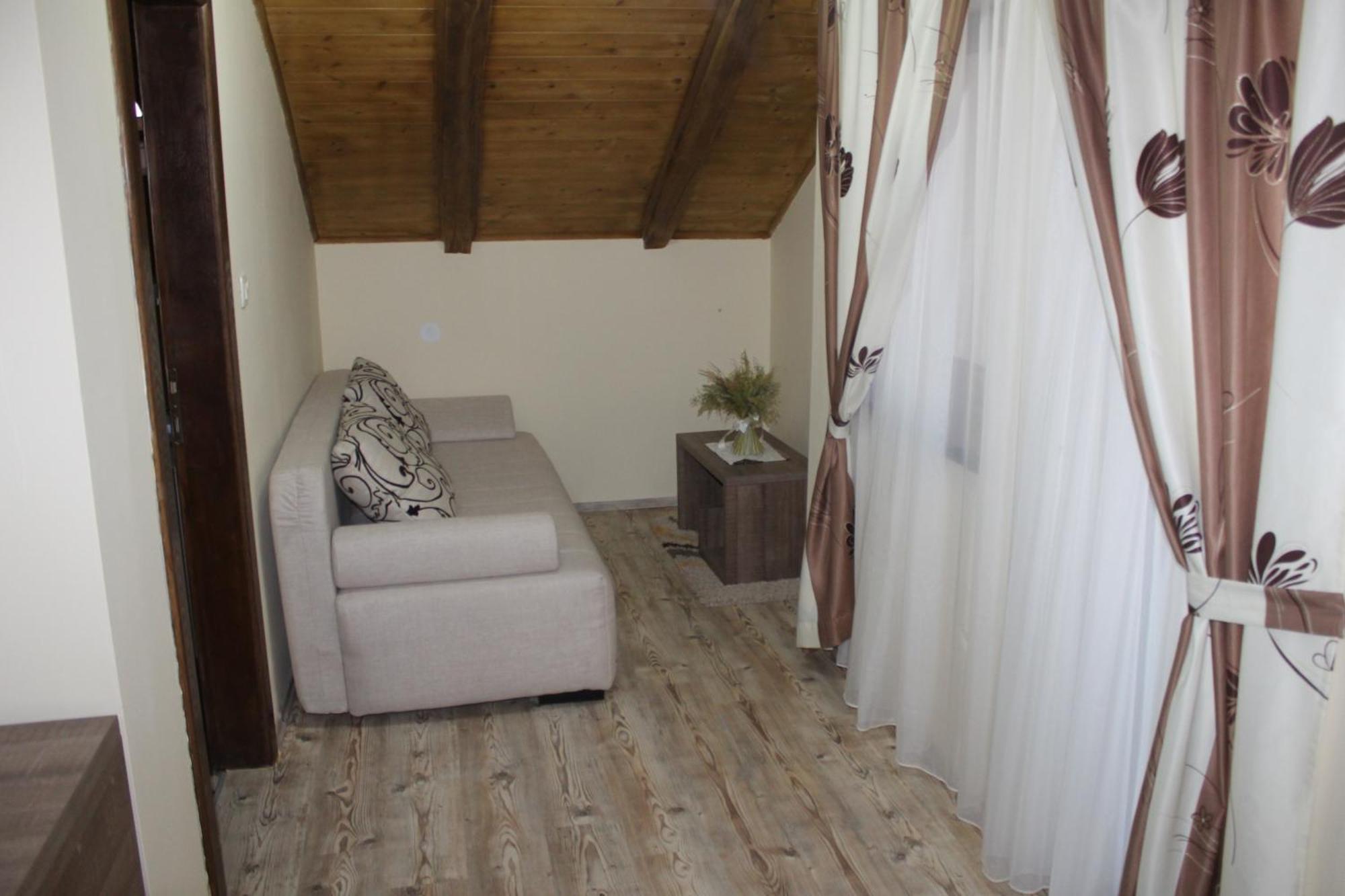 Rooms & Apartment Vinia Bjelovar Room photo